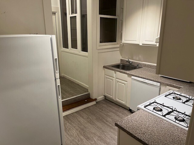 Kitchen - 900 Taylor St
