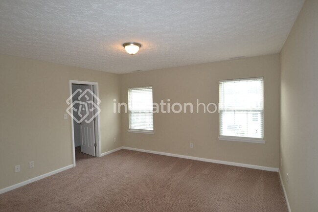 Building Photo - 3102 Forrestal Dr