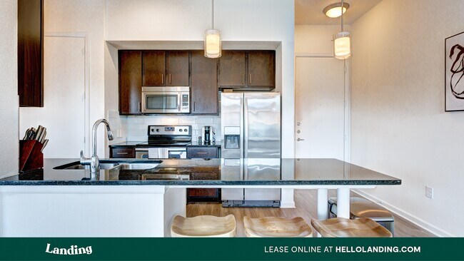 Foto del edificio - 3736 Glencoe St