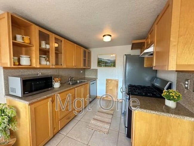 Photo - 1000 Central Ave House