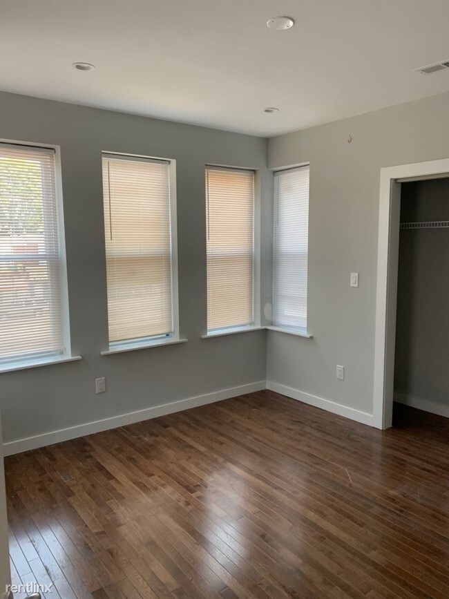 Building Photo - 2 br, 1 bath Apartment - 5408 Baltimore Ave