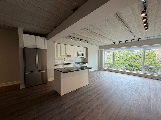 Foto del edificio - 952 W Carmen Ave