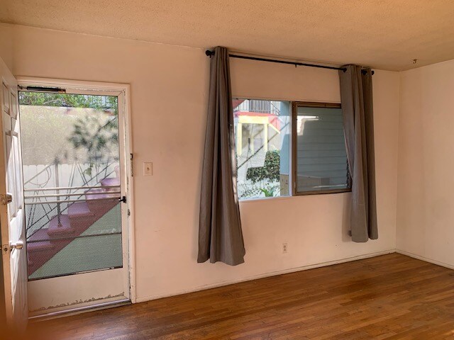 Foto del edificio - 12732 Venice Blvd.