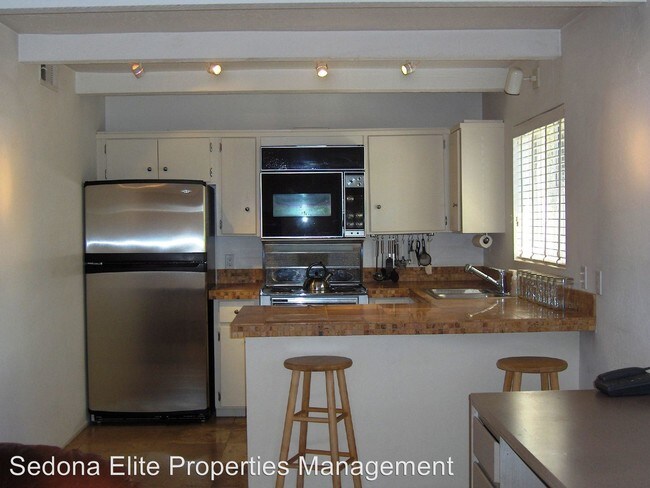 Foto del edificio - 1 br, 1 bath House - 230 SUNSET DRIVE, UNIT 5