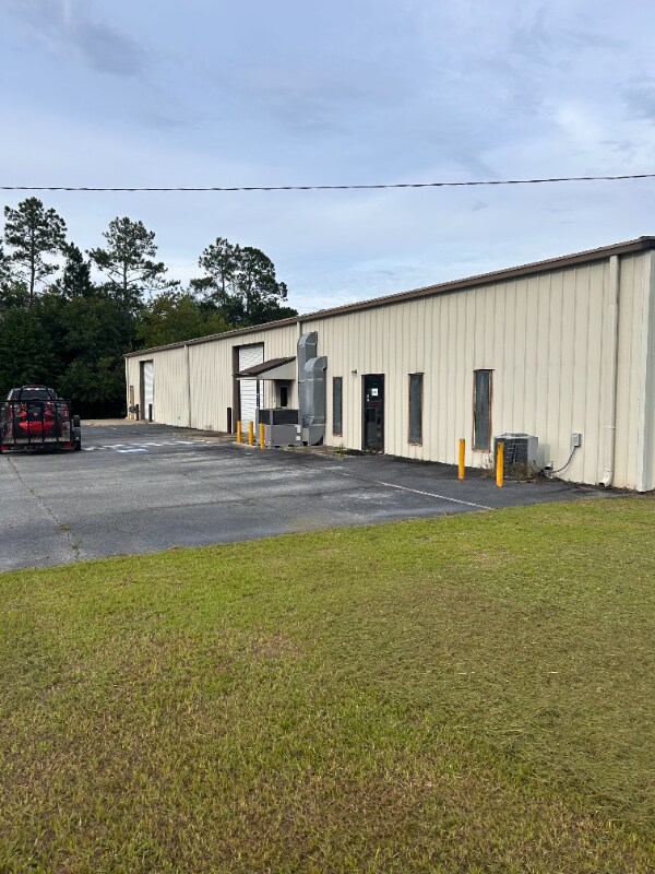 Foto principal - 102 Cloverdale Rd