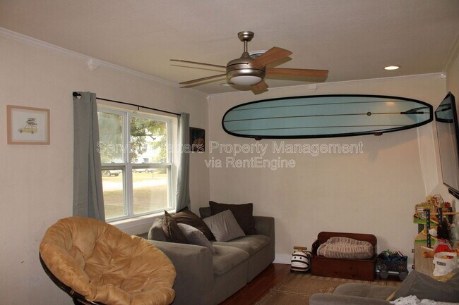 Foto del edificio - 1550 E Leonard St