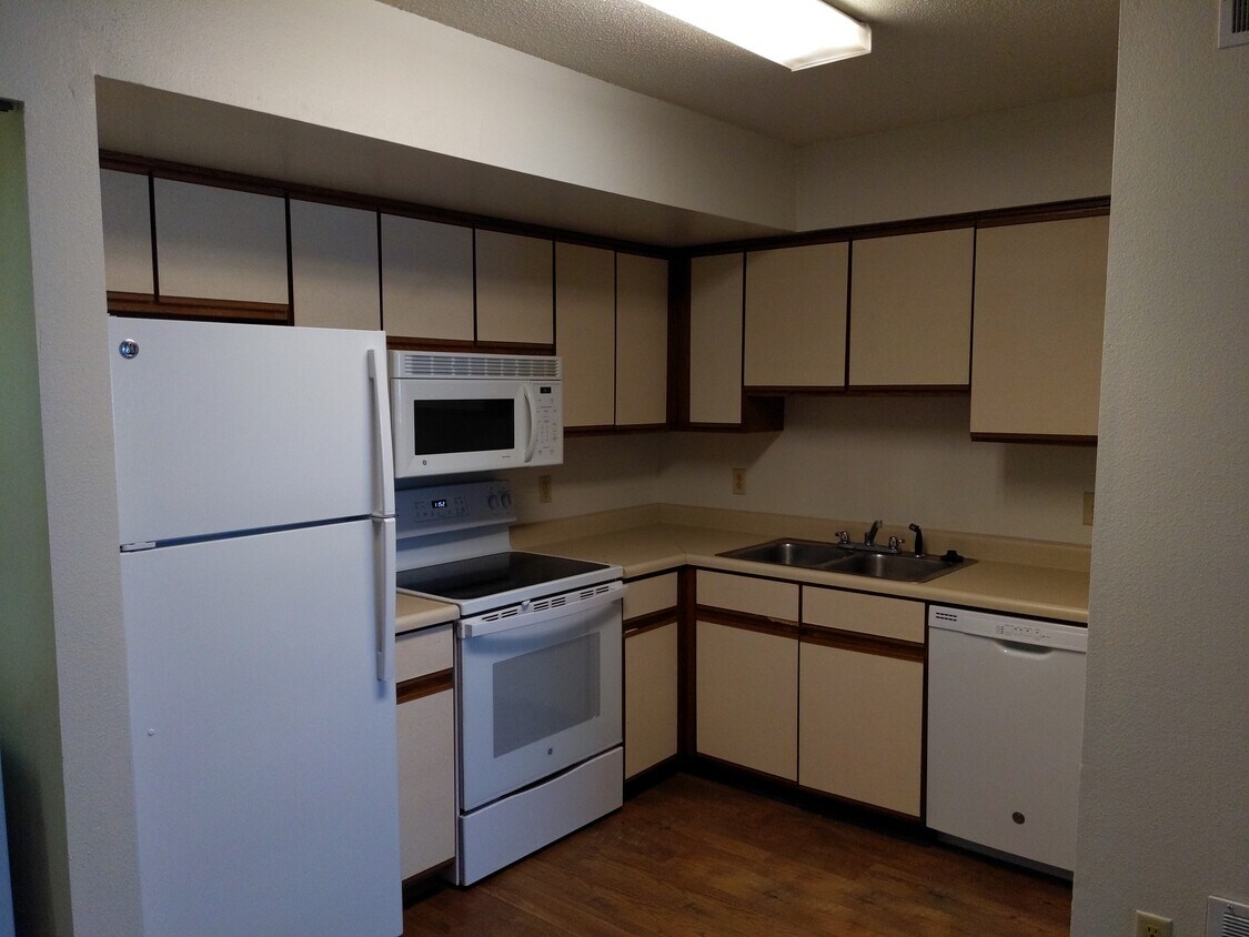 515 S Scott Blvd Unit 515, Iowa City, IA 52245 Condo for Rent in Iowa