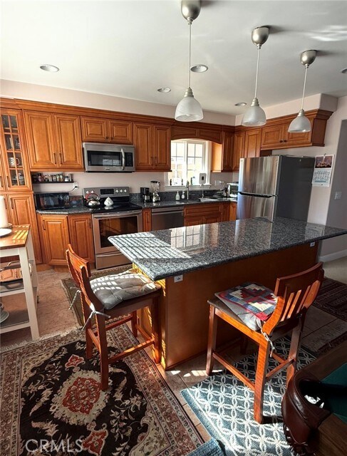 Foto del edificio - 2367 Elden Ave