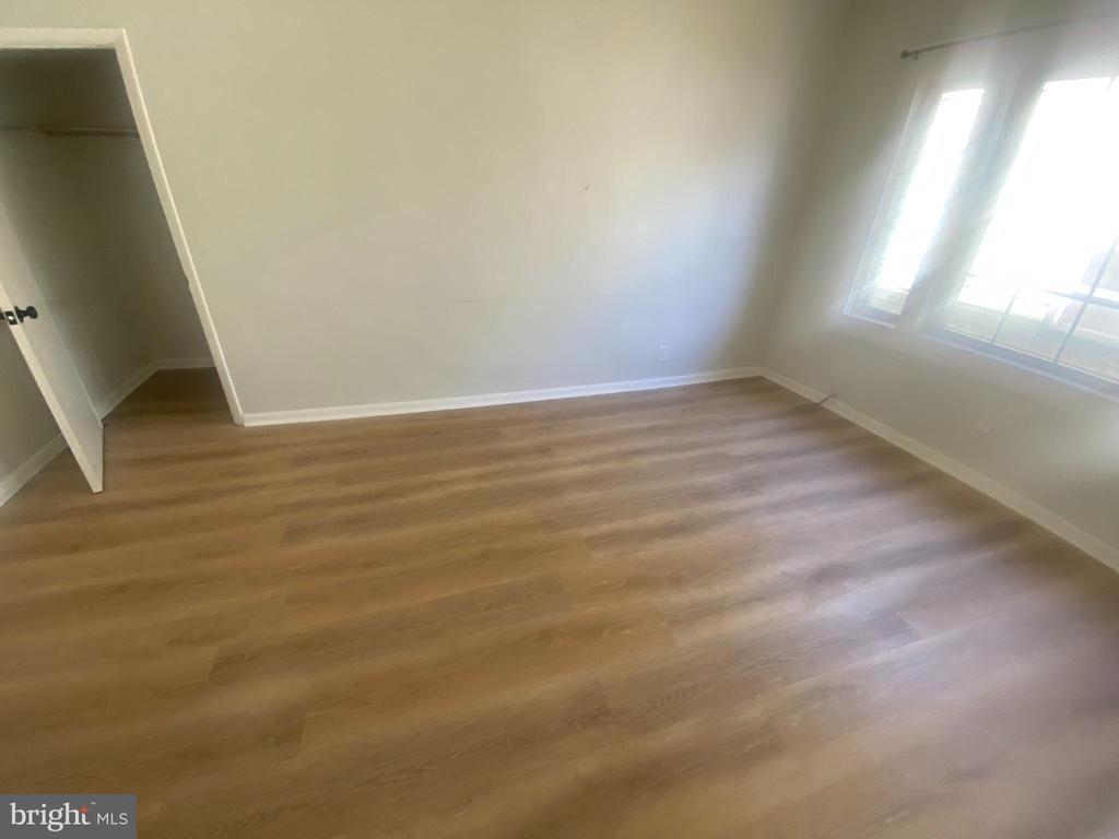 Foto del edificio - 109 N Thomas Ave