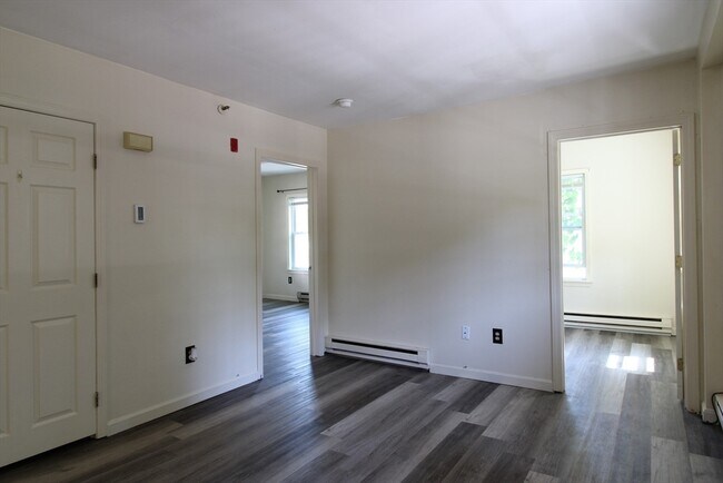 Foto del edificio - 36 Kendall Rd