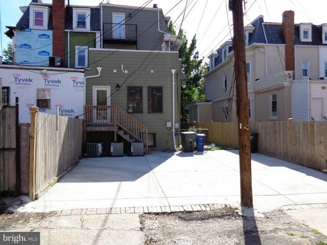 Foto del edificio - 907 Webster St NW