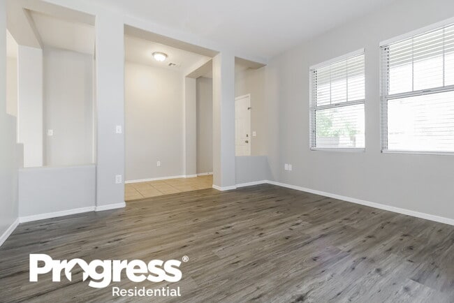 Building Photo - 1305 S 119th Dr