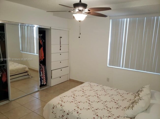 Foto del edificio - 3551 SW 9th Terrace