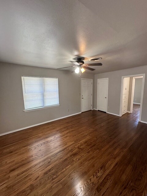 Foto del edificio - 4228 NW 15th St