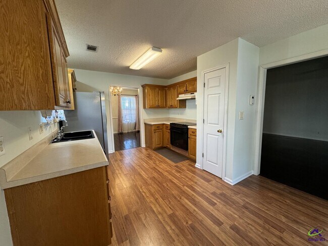 Foto del edificio - 104 Myles Ln