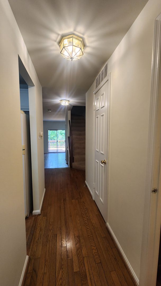 Foto del edificio - Convenient Location and Great Price!