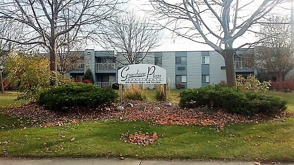 Front of Building - 400 Buchner Pl