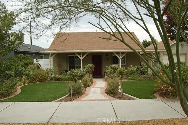 Building Photo - 1188 W Cypress Ave