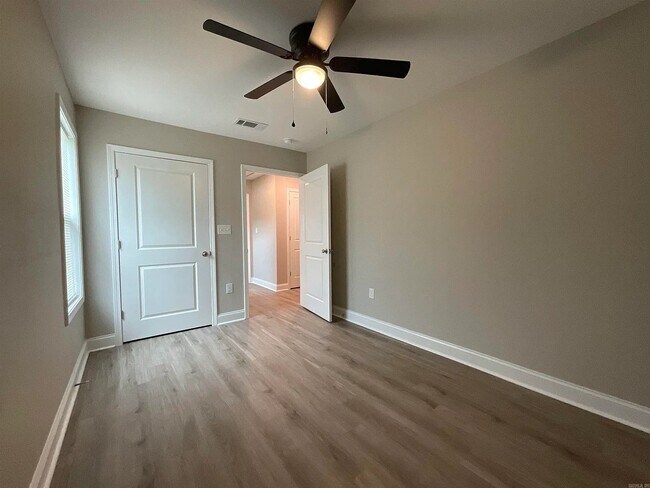 Foto del edificio - 814 W Trickey Ln