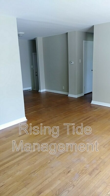 Building Photo - 217 Chickasaw Dr