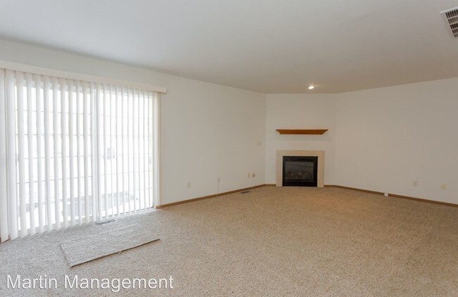 Foto del edificio - 1125-1137 Hilltop Ln