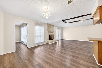 Building Photo - 11103 Bellerive Dr