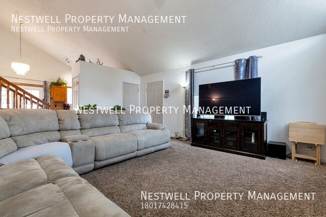 Building Photo - Lovely 4-bed Home in West Jordan