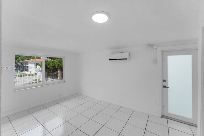 Foto del edificio - 201 SW 51st Ct