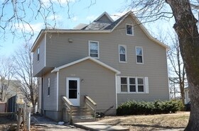 Foto principal - 3419 1st St