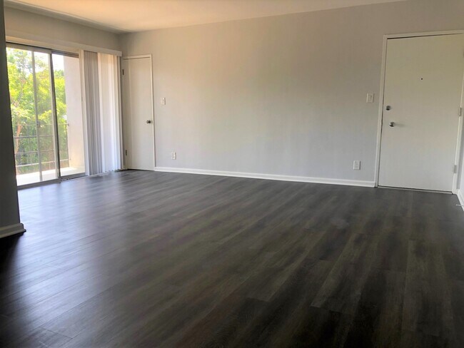 Foto del interior - 1017 N Spaulding Ave