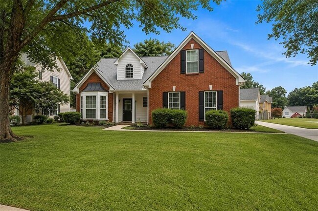 Building Photo - 665 Peachtree Trails Dr