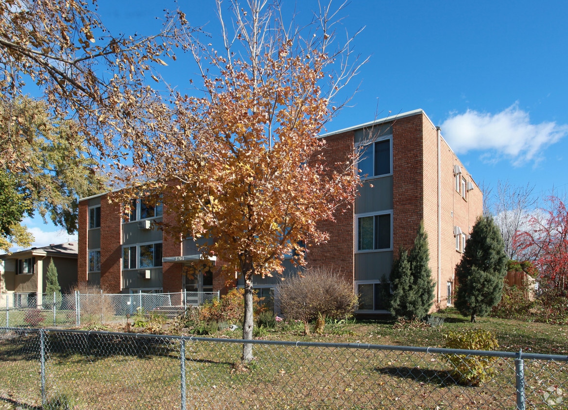 Building Photo - 5761 33rd Ave S