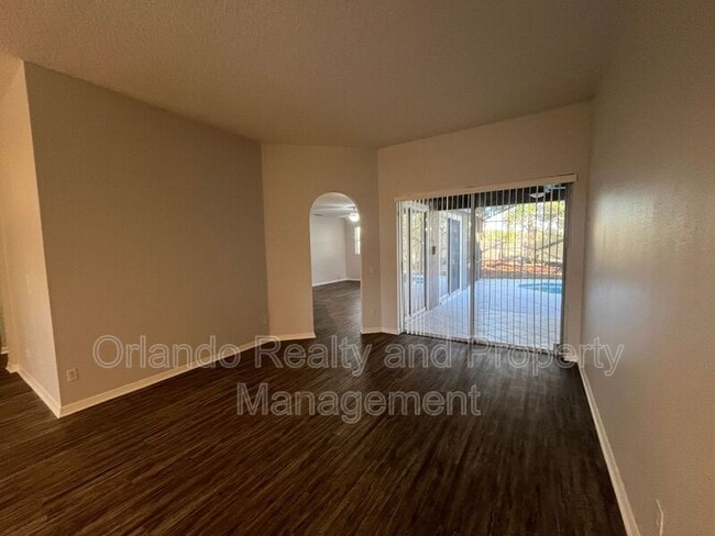 Foto del edificio - 4907 Blackburn Ct