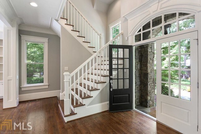 Foto del edificio - 2480 Ridgewood Rd NW