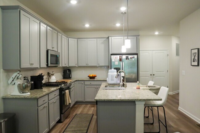 Foto del edificio - 5243 Twilight Ct
