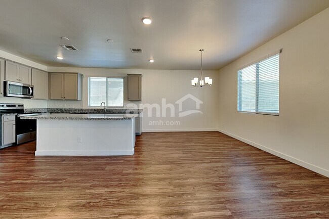 Building Photo - 4206 S 105th Dr