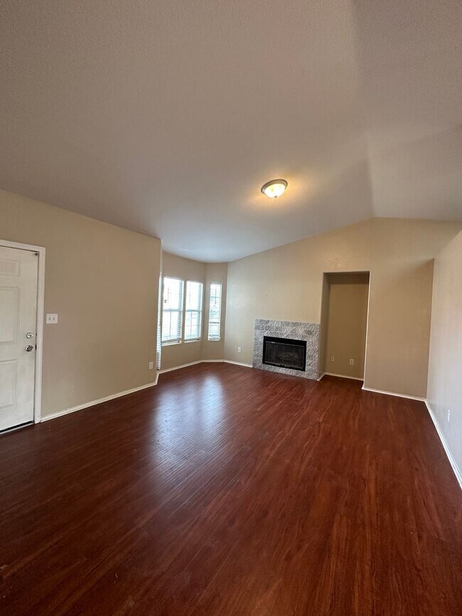 Foto del edificio - Cozy Home For Rent