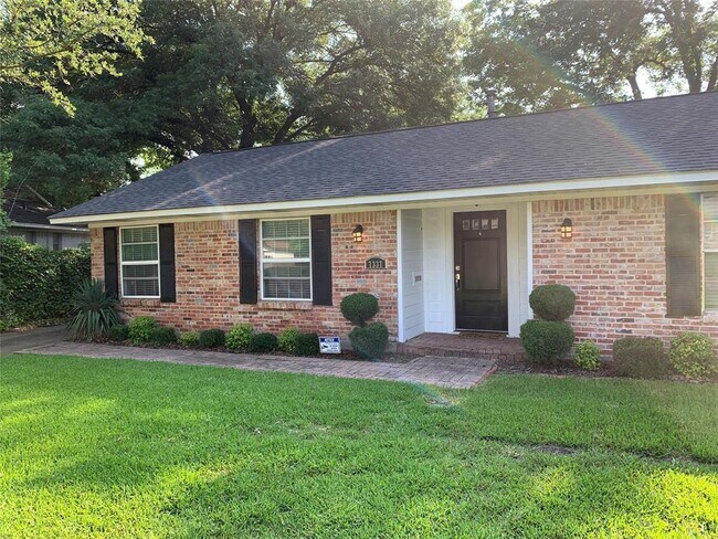 Building Photo - 7337 Wake Forrest Dr
