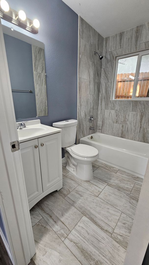 Building Photo - $500 OFF FIRST MONTH SPECIAL | $1011 | 2BR/1BA | Pet-Friendly 4Plex near Memorial Park in Colorad...