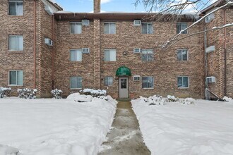 Building Photo - 2505 Spring St