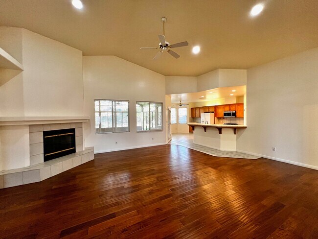 Building Photo - 11116 Southwales Ct