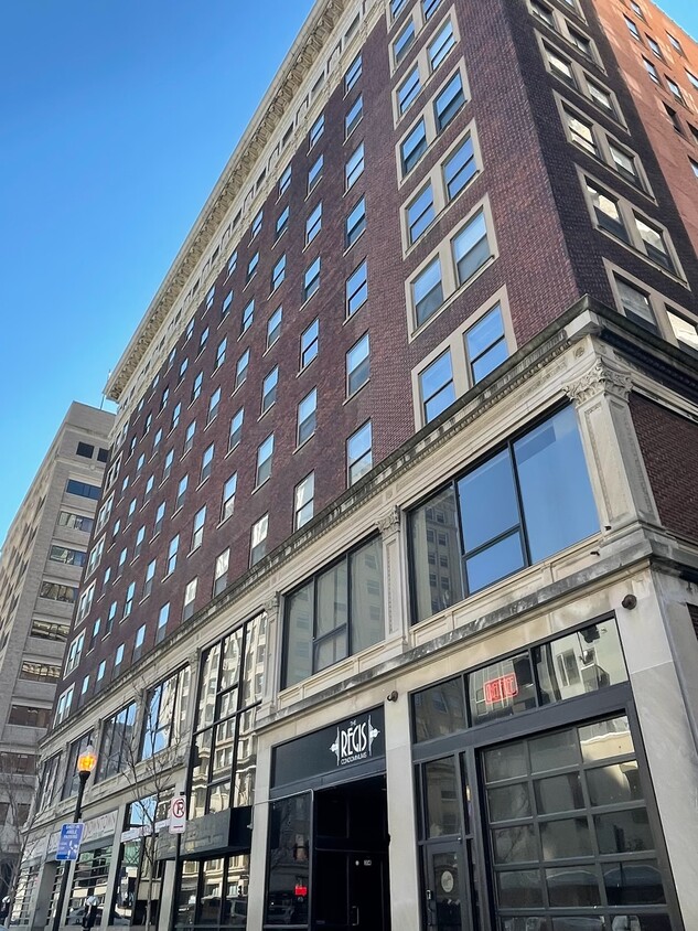 Building - 312 S 16th St