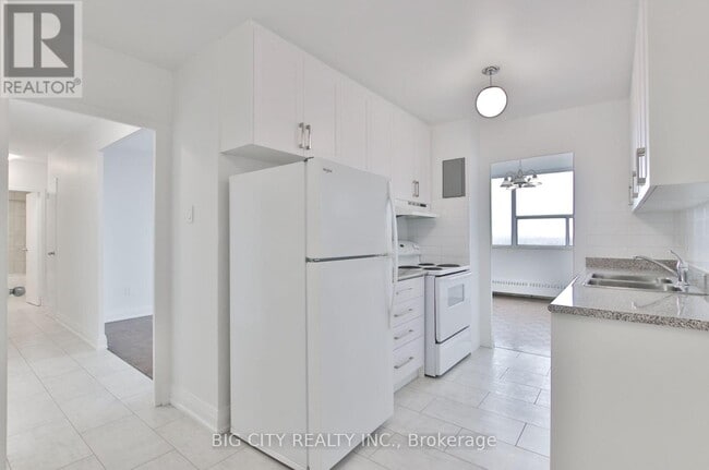 Photo du bâtiment - 185 Shaughnessy Blvd