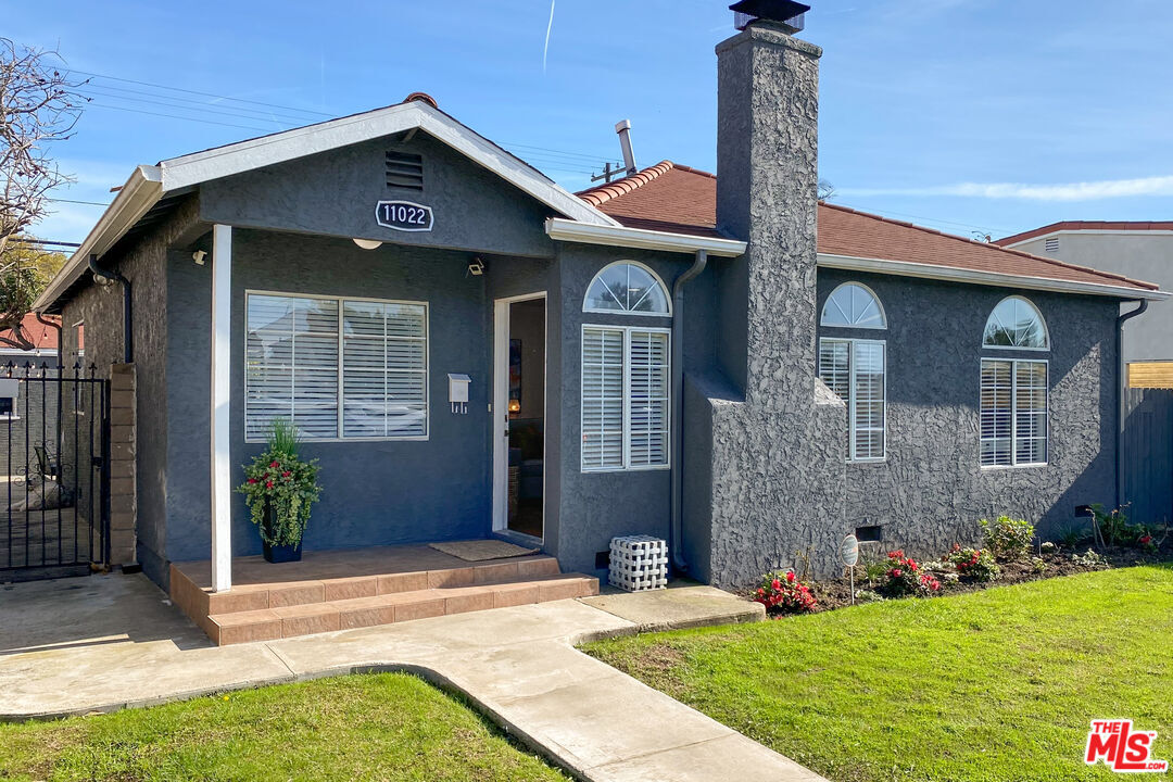 Foto principal - 11022 Culver Blvd
