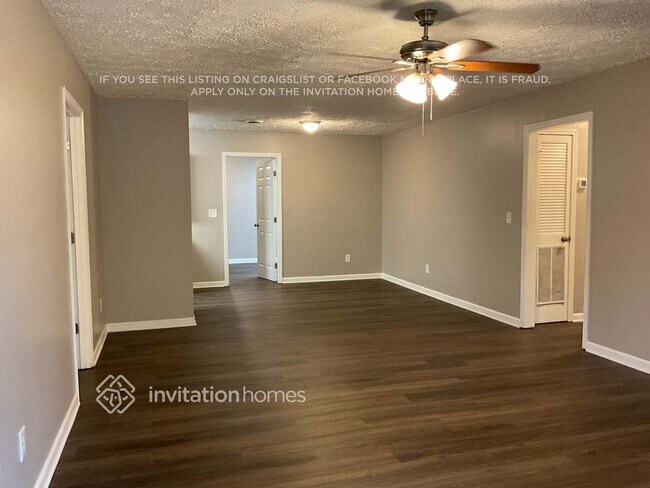 Building Photo - 513 Anderson Ave