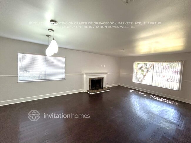 Foto del edificio - 1752 Willowbrook Ln