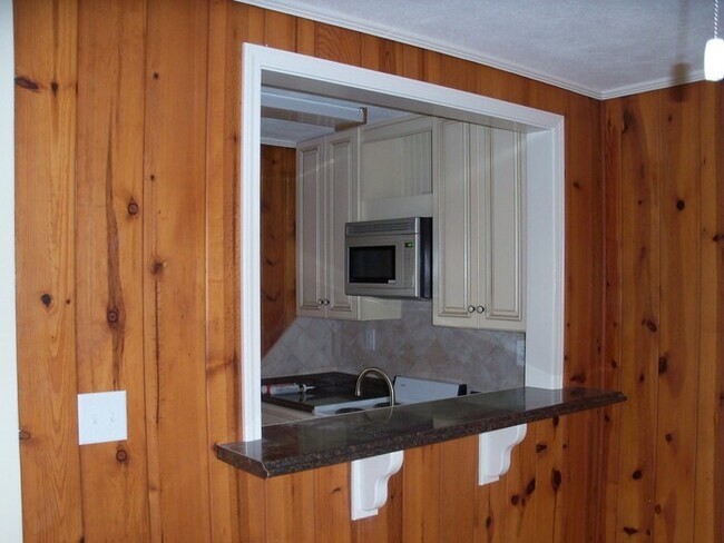 Building Photo - Remodeled one bedroom in Dilworth!
