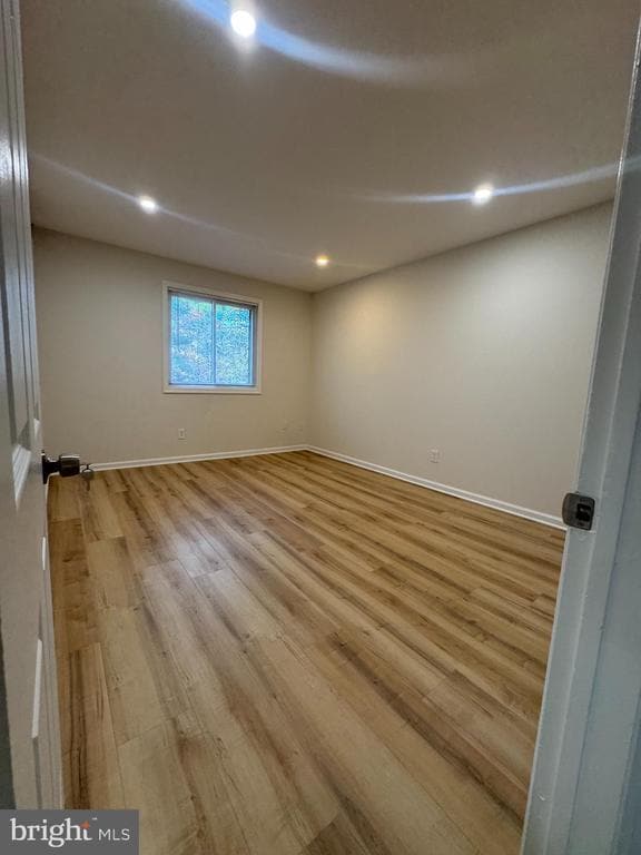 Building Photo - 1023 Oakwood Dr