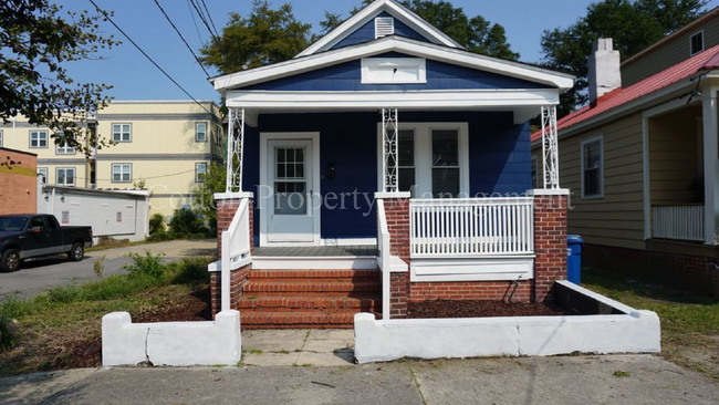 Building Photo - Beautiful 2BR/1BA Renovated, Historic Prop...