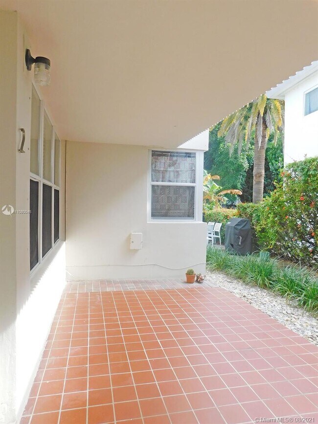 Foto del edificio - 95 S Shore Dr